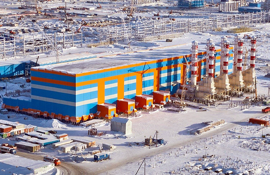 Рис. 10. Строительство завода по сжижению природного газа проекта «Ямал СПГ». Фото с сайта ПАО «НОВАТЭК». http://www.novatek.ru Рис. 10. Строительство завода по сжижению природного газа проекта «Ямал СПГ». Фото с сайта ПАО «НОВАТЭК». http://www.novatek.ru